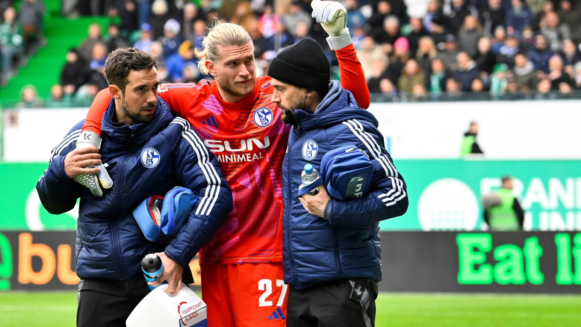 Loris Karius musste vorzeitig vom Platz Loris Karius musste vorzeitig vom Platz