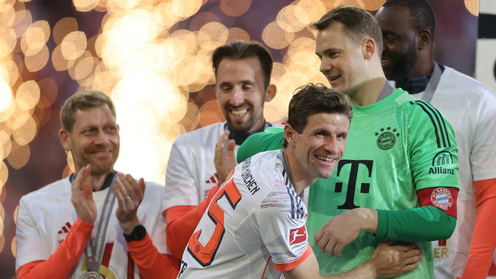 Müller und Neuer bei der Meisterfeier Müller und Neuer bei der Meisterfeier