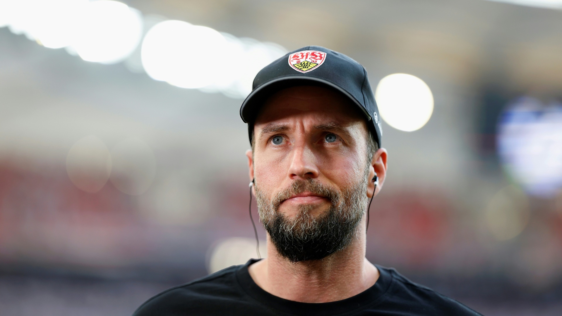Sebastian Hoeneß hebt beim VfB Stuttgart die Leistung von Waldemar Anton hervor