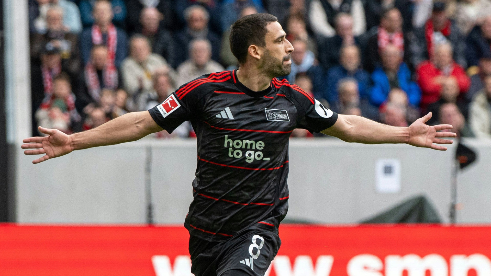 Rani Khedira bejubelt seinen Treffer in Freiburg Rani Khedira bejubelt seinen Treffer in Freiburg