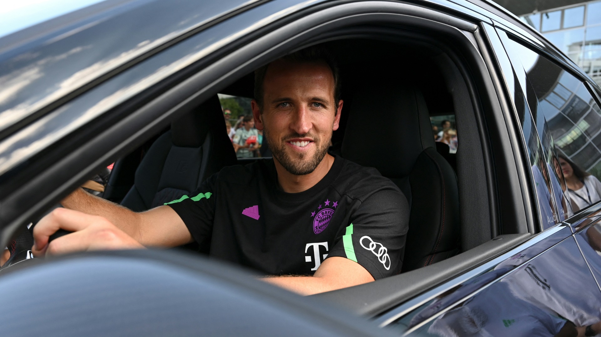 Harry Kane vom FC Bayern ist glücklich über seine Auto-Wahl