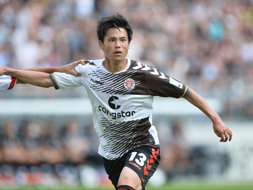 Miyaichi ist wieder ins Mannschaftstraining eingestiegen Miyaichi ist wieder ins Mannschaftstraining eingestiegen