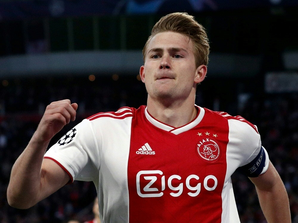 Matthijs de Ligt wird von vielen Top-Klubs umworben Matthijs de Ligt wird von vielen Top-Klubs umworben