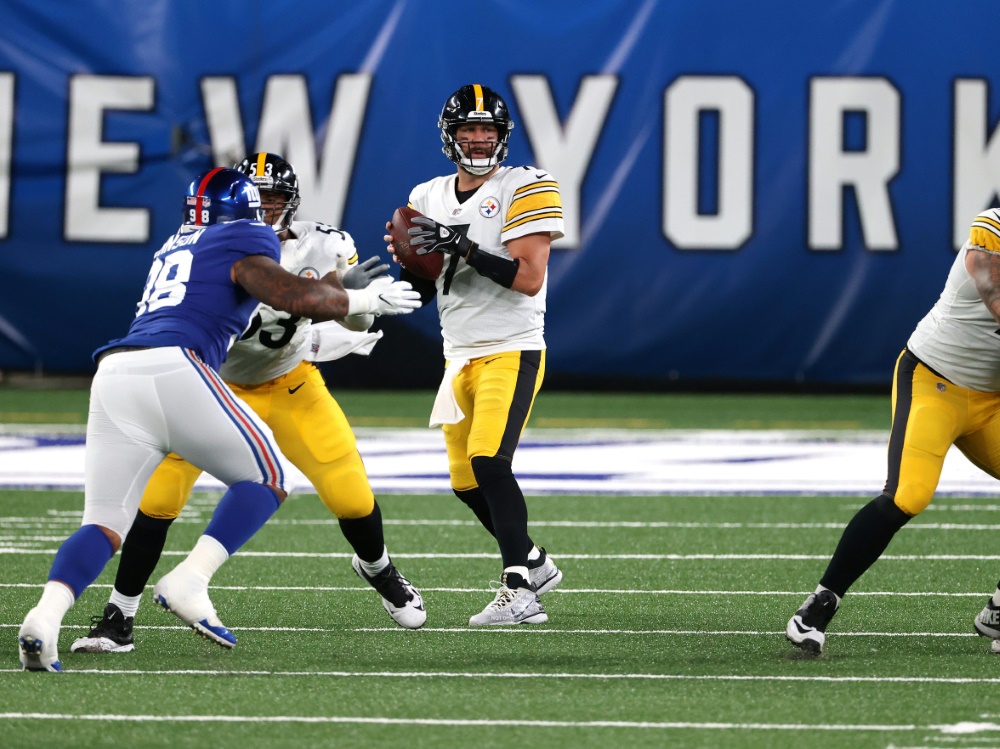 Zurück auf dem Feld: Ben Roethlisberger (M.) Zurück auf dem Feld: Ben Roethlisberger (M.)