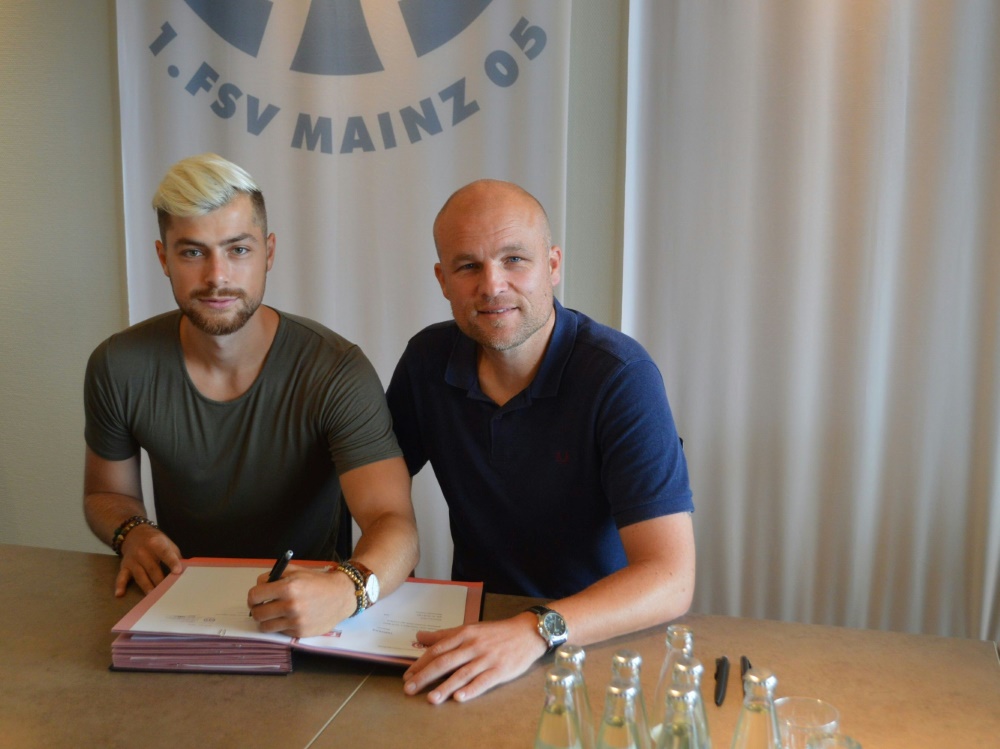 Alexander Hack hat den Vertrag mit Mainz 05 verlängert