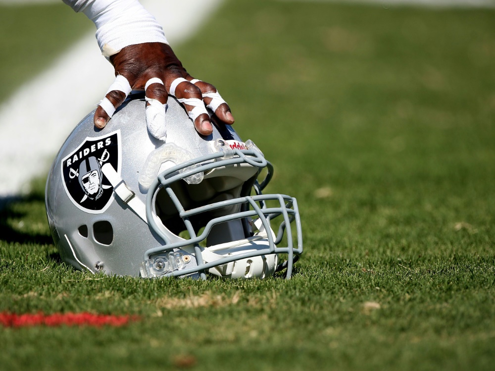Antonio Brown (Oakland Raiders) scheitert mit Helm-Klage Antonio Brown (Oakland Raiders) scheitert mit Helm-Klage