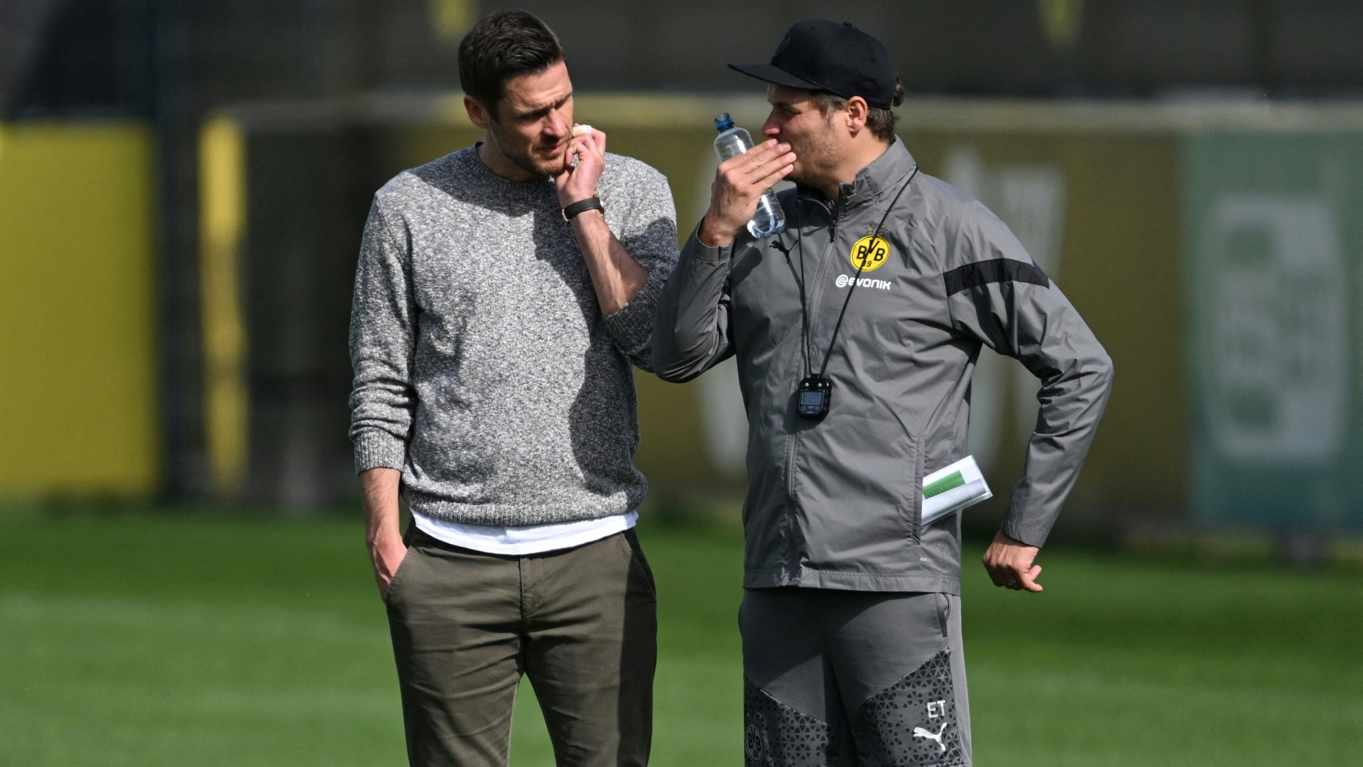 BVB-Sportchef Sebastian Kehl (links) hofft auf einen Coup wie im CL-Finale 1997 BVB-Sportchef Sebastian Kehl (links) hofft auf einen Coup wie im CL-Finale 1997