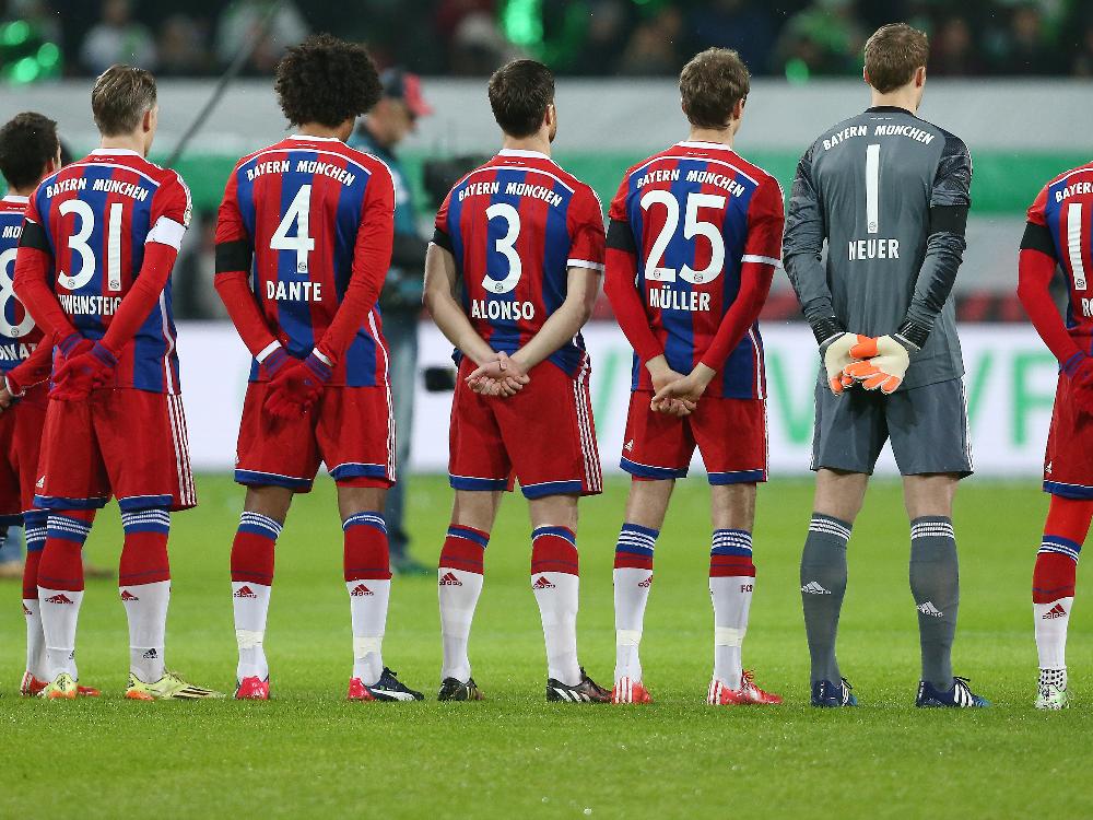 FC Bayern gedenkt mit Schweigeminute der Absturzopfer