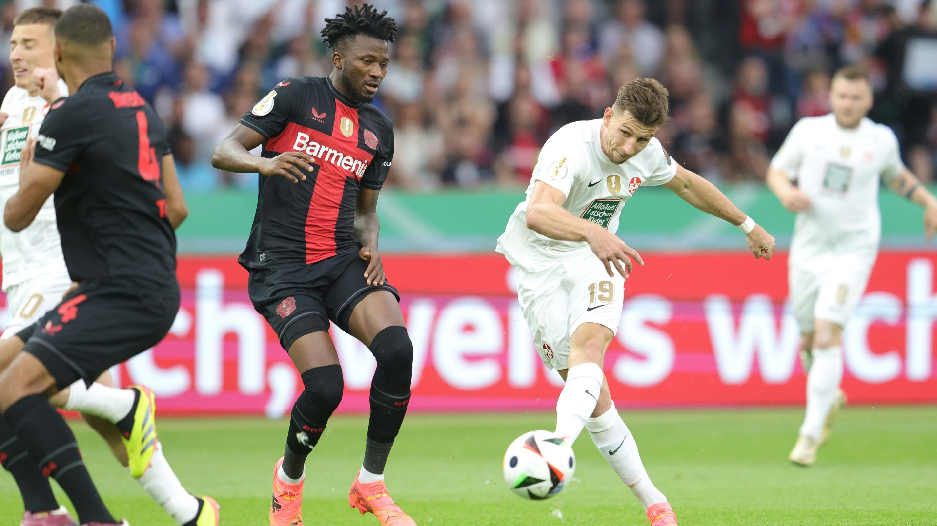 Hanslik (r.) stand mit Lautern im DFB-Pokalfinale Hanslik (r.) stand mit Lautern im DFB-Pokalfinale