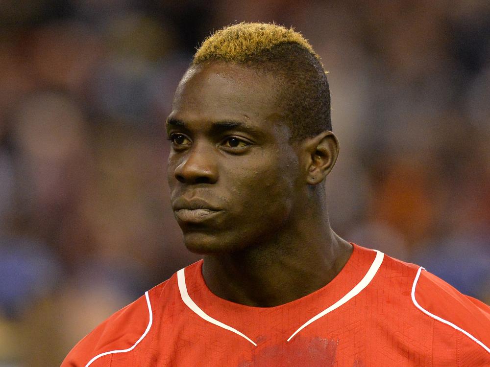 Mario Balotelli leistet sich einen erneuten Fehltritt Mario Balotelli leistet sich einen erneuten Fehltritt