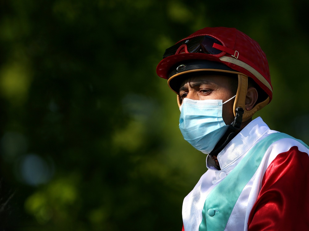 Strenge Hygienieauflagen beim Galopp Strenge Hygienieauflagen beim Galopp