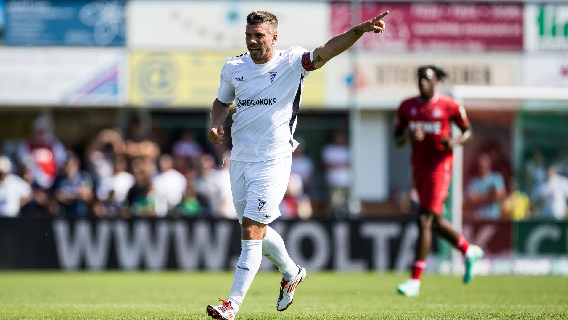Lukas Podolski verlor den 45-minütigen Test gegen seinen Ex-Klub 1. FC Köln