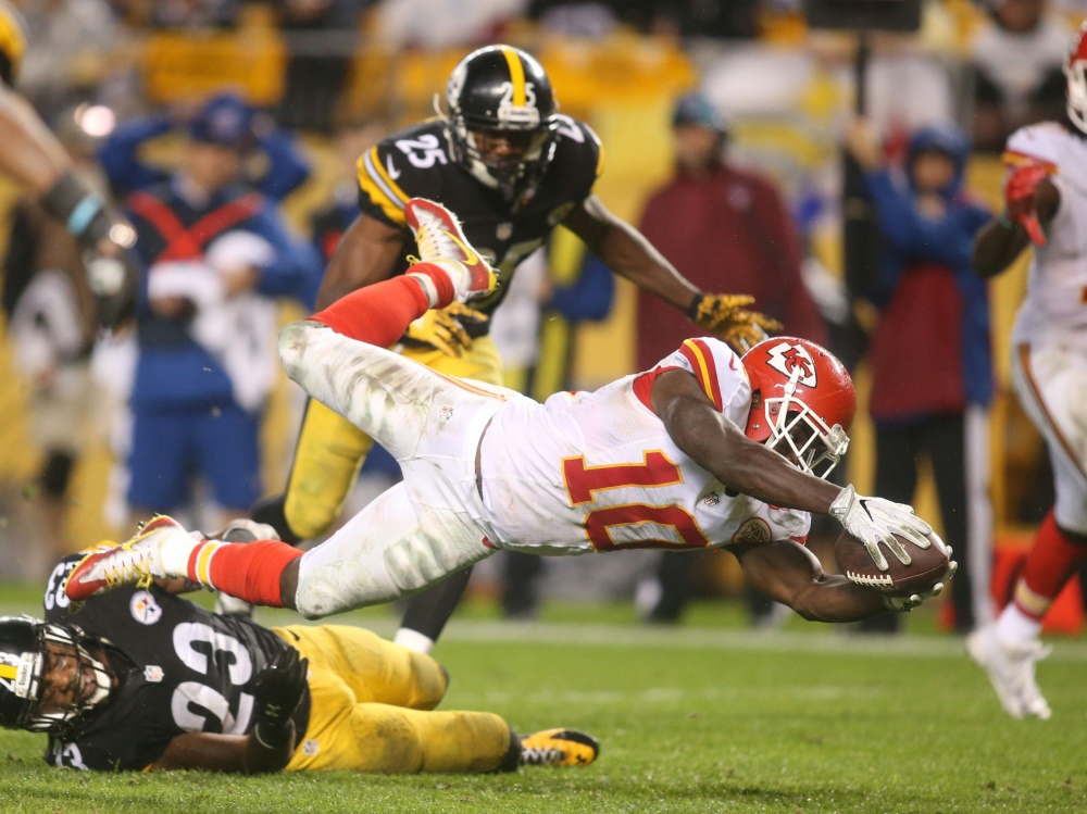 NFL-Star Tyreek Hill wurde suspendiert NFL-Star Tyreek Hill wurde suspendiert