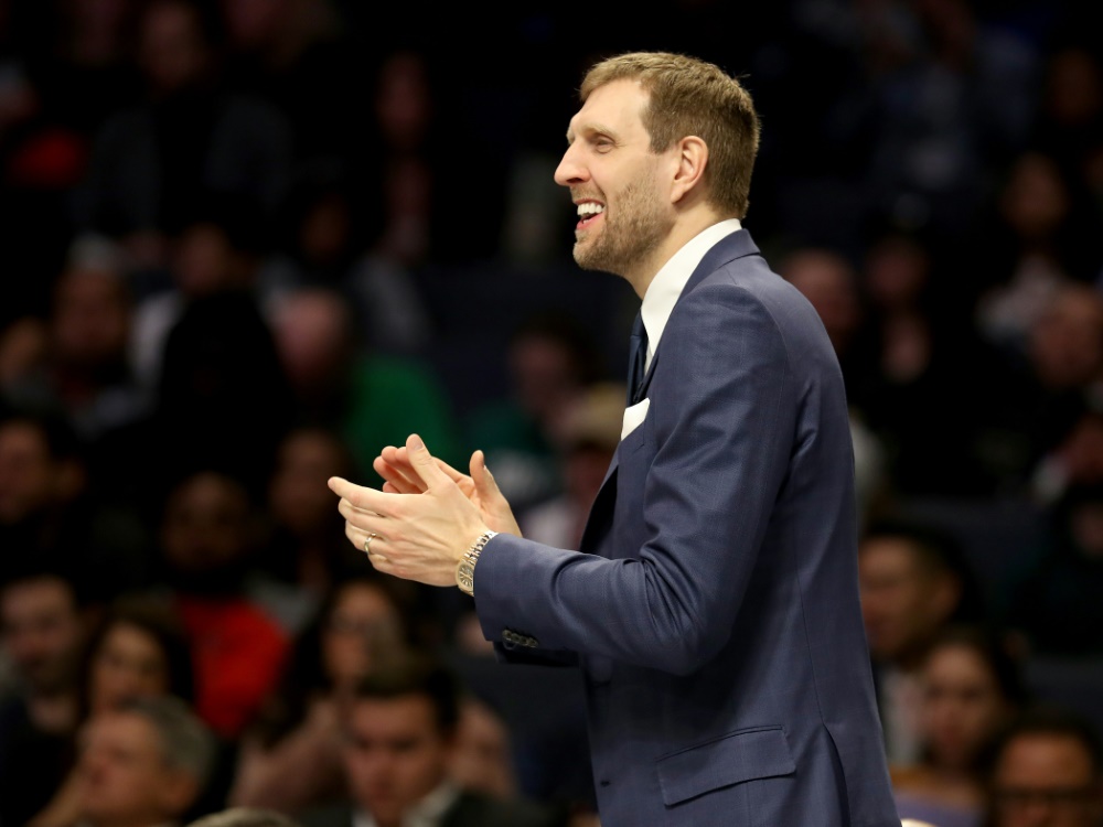 Ehrencoach im feinen Zwirn beim Allstar-Wochenende der NBA: Dirk Nowitzki Ehrencoach im feinen Zwirn beim Allstar-Wochenende der NBA: Dirk Nowitzki