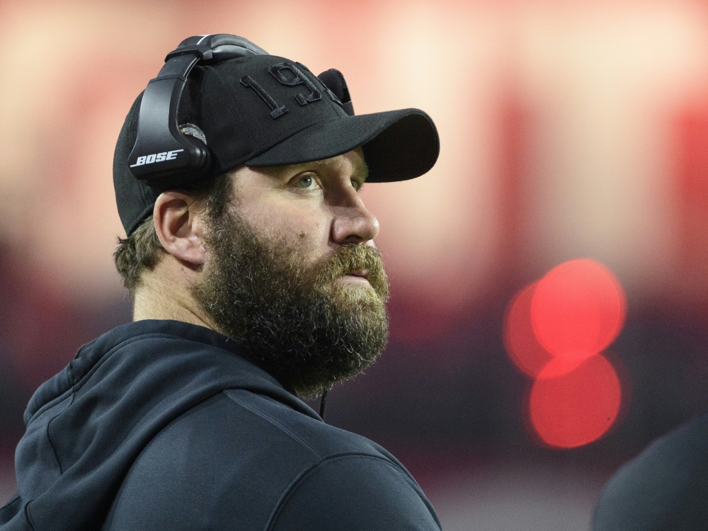 Haarpracht gestutzt: Ben Roethlisberger wirft wieder Haarpracht gestutzt: Ben Roethlisberger wirft wieder