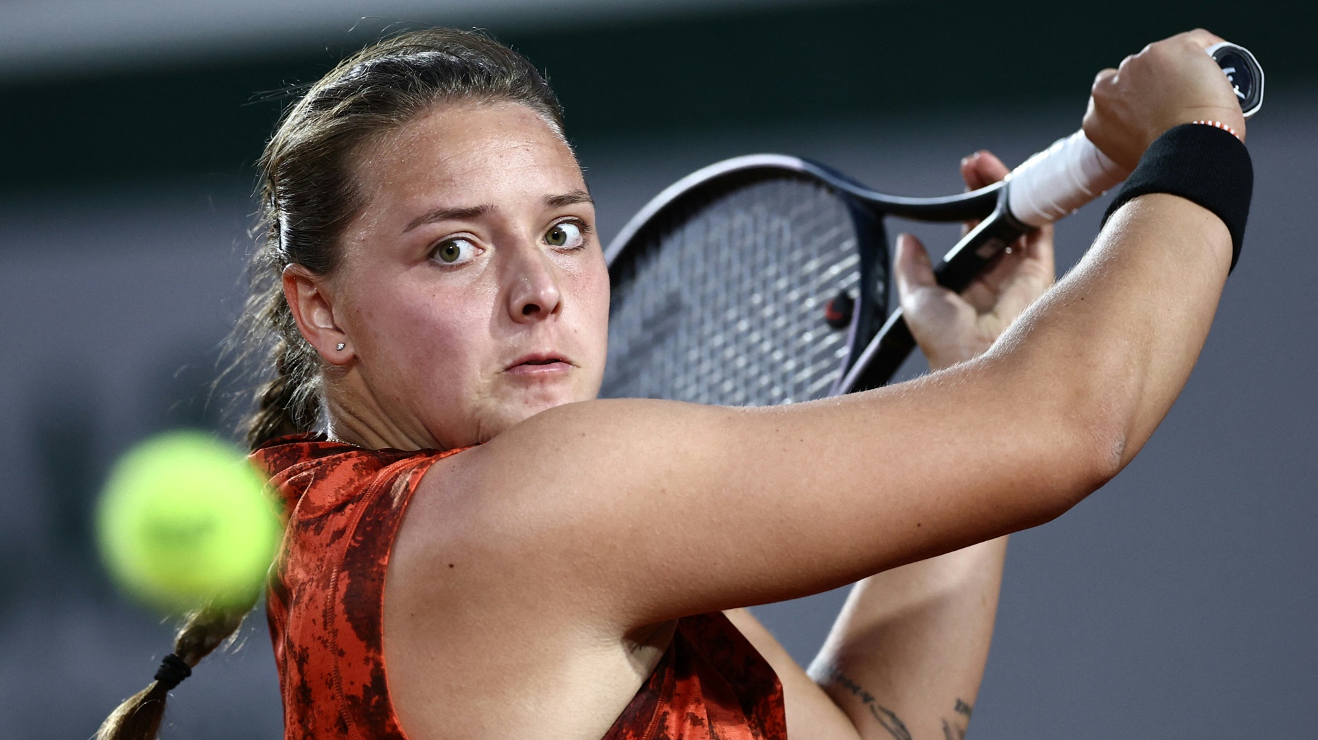 Tennis Jule Niemeier muss beim WTA-Turnier in Prag aufgeben