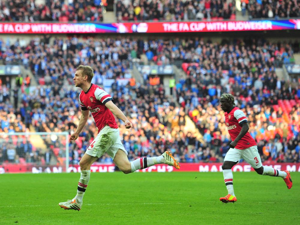 Mertesacker rettet Arsenal in die Verlängerung Mertesacker rettet Arsenal in die Verlängerung
