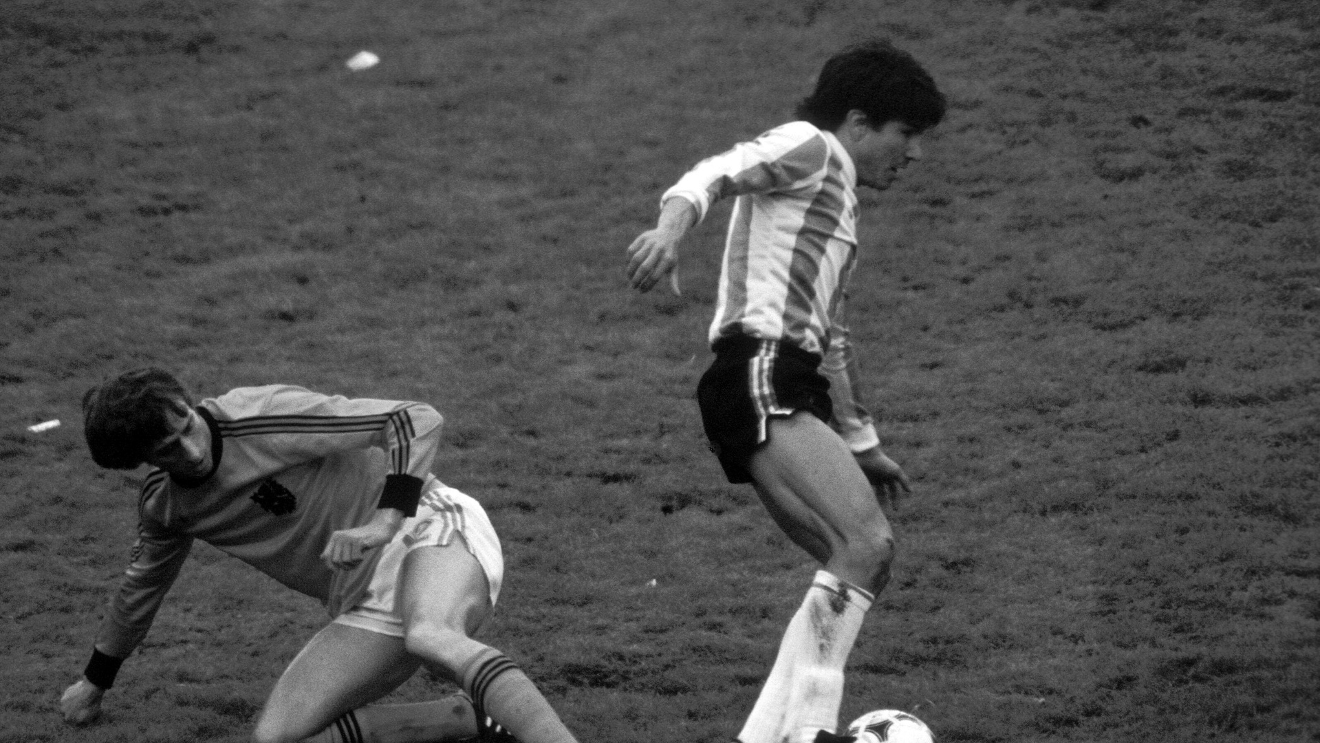 Im WM-Finale 1978: Galván (l.) gegen Rob Rensenbrink Im WM-Finale 1978: Galván (l.) gegen Rob Rensenbrink