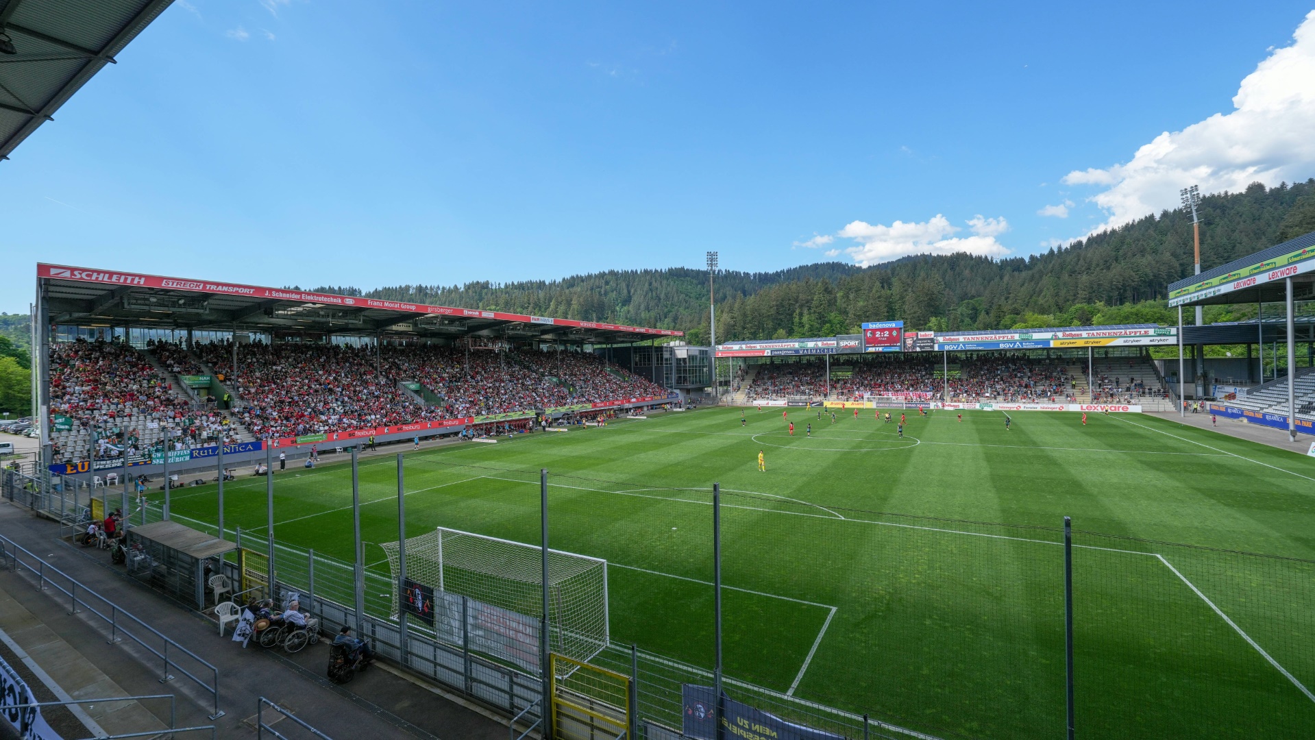 Der SC investiert ins Dreisamstadion Der SC investiert ins Dreisamstadion