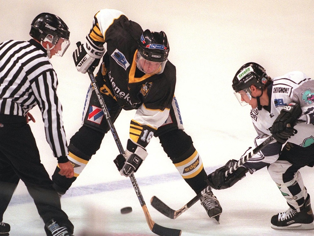 Seit 26 Jahren besteht die Deutsche Eishockey Liga Seit 26 Jahren besteht die Deutsche Eishockey Liga