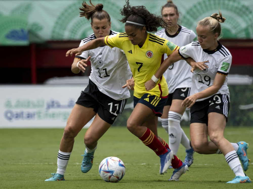 Pleite zum WM-Auftakt für DFB-Juniorinnen