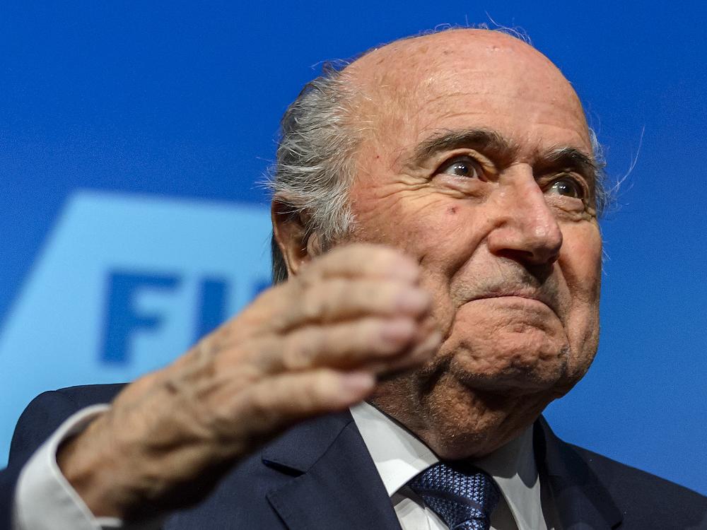 Sepp Blatter: FIFA überwacht WM-Baustellen in Katar selbst