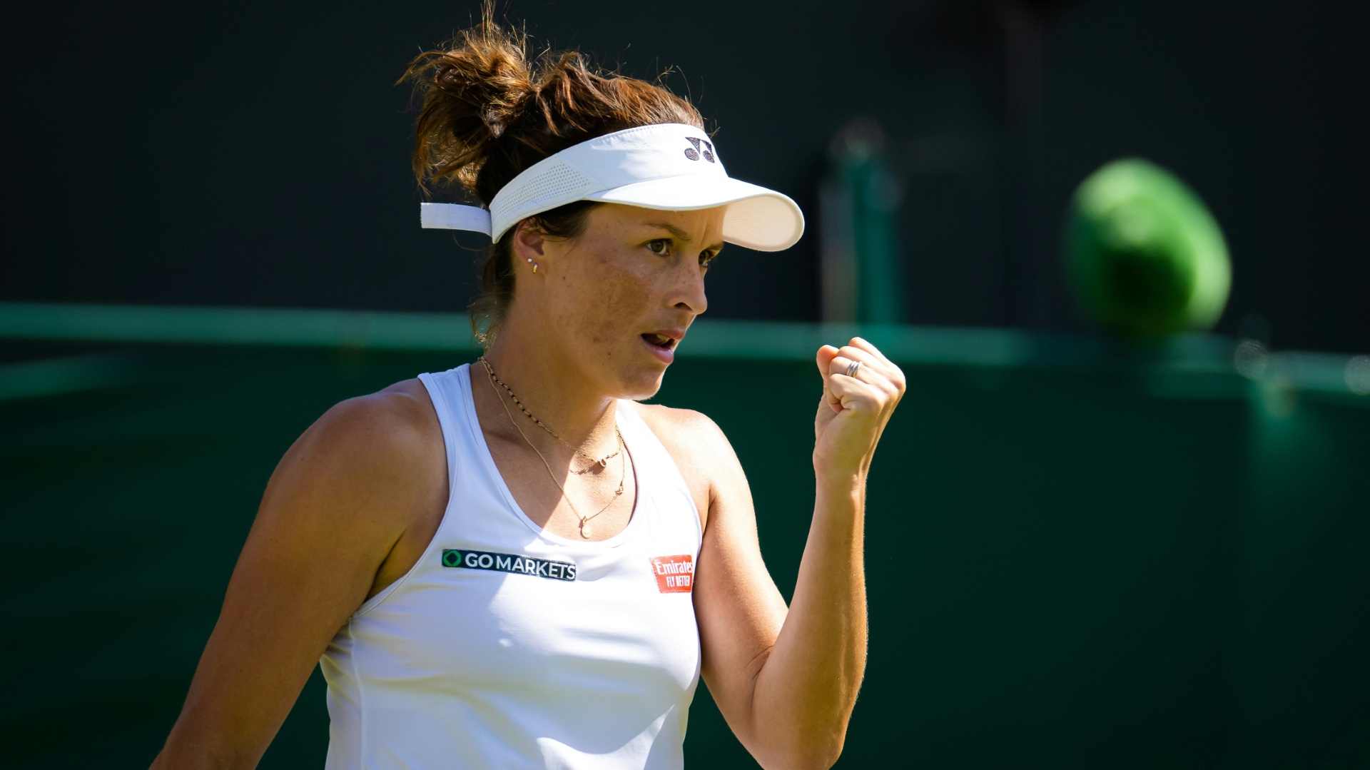 Maria-besteht-erste-Rasen-Pr-fung