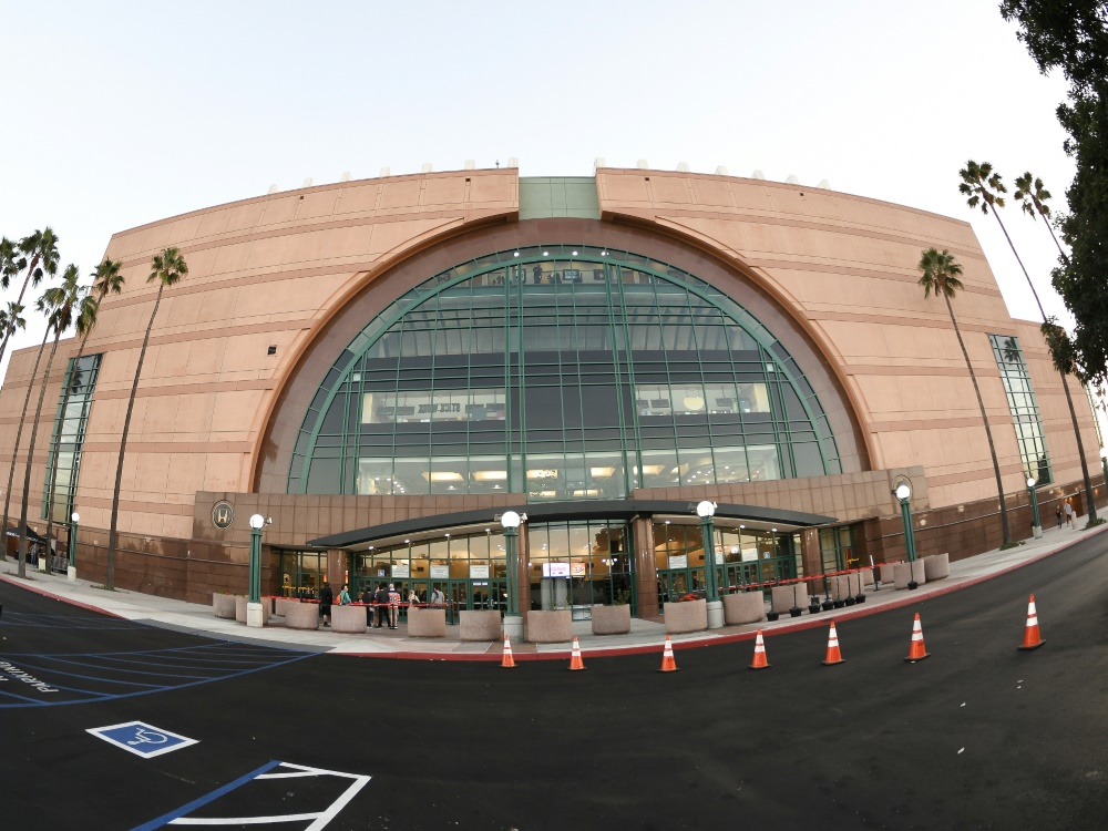 Die Ducks tragen ihre Heimspiele im Honda Center aus Die Ducks tragen ihre Heimspiele im Honda Center aus