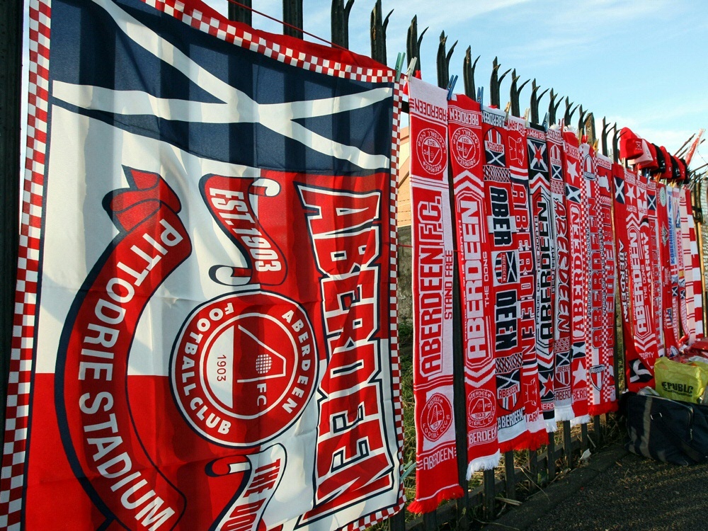 Die 65 Aberdeen-Fans nahmen 5495 Kilometer auf sich