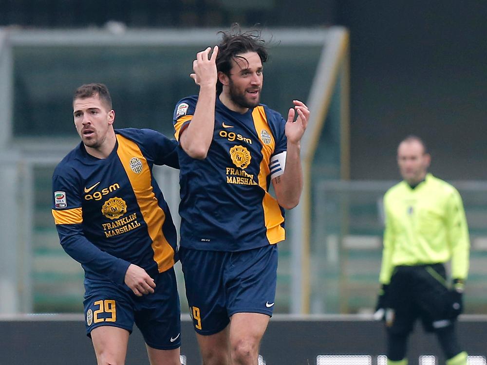 Luca Toni traf in der 14. Minute per Strafstoß Luca Toni traf in der 14. Minute per Strafstoß