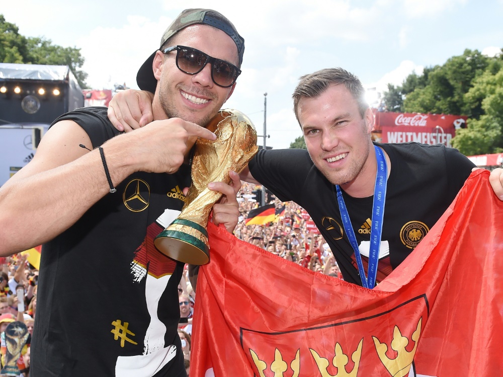 Lukas Podolski unterstützt Weltmeisterkollegen Großkreutz