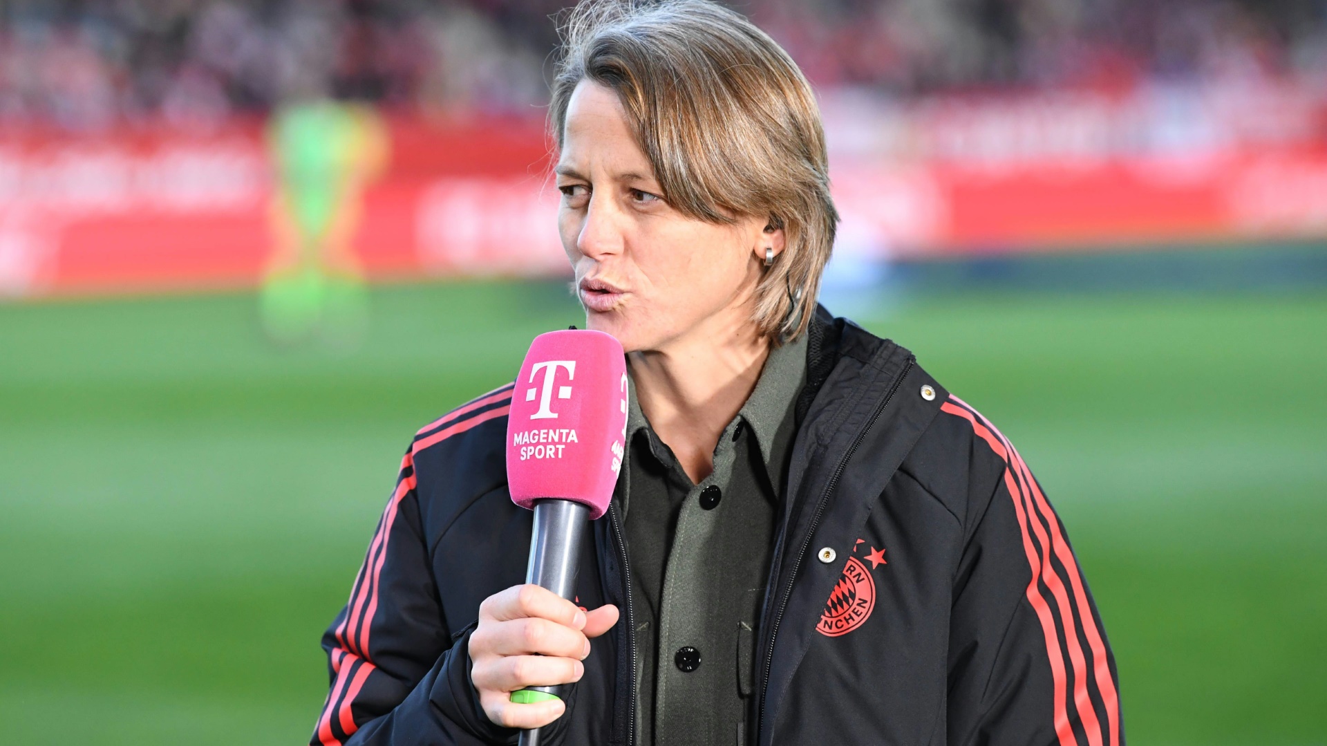 Bianca Rech vom FC Bayern hofft auf eine Einigung im TV-Rechtepoker um die WM