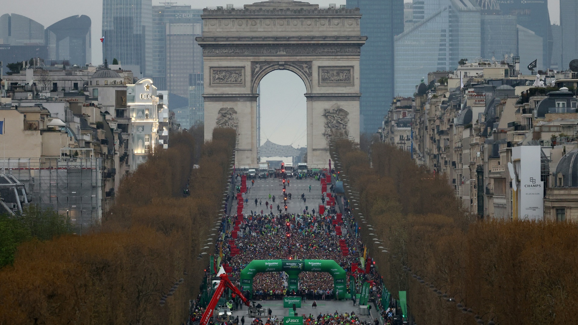 Der Champs-Elysees wird Schauplatz der Olympischen Spiele in Paris 2024 sein