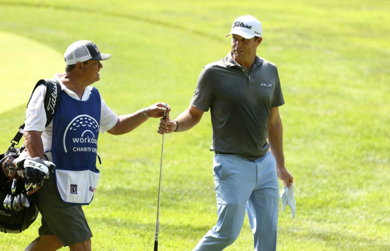 Nick Watney mit seinem Caddie auf der ersten Runde Nick Watney mit seinem Caddie auf der ersten Runde