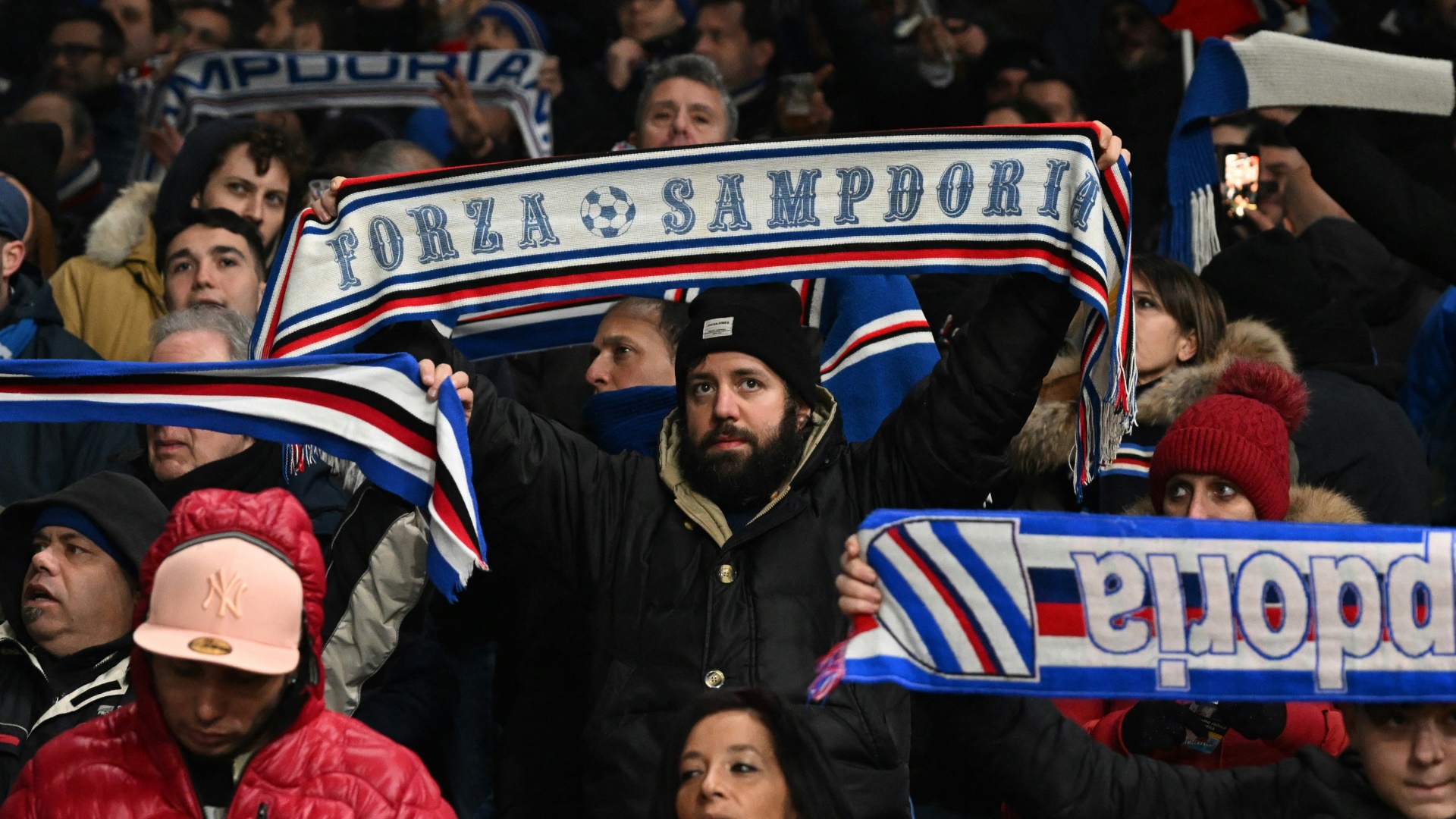 Grund zum Feiern: Fans von Sampdoria Genua Grund zum Feiern: Fans von Sampdoria Genua
