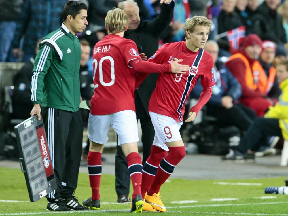 Dortmund und Bayern wollen Martin Ödegaard (r.)