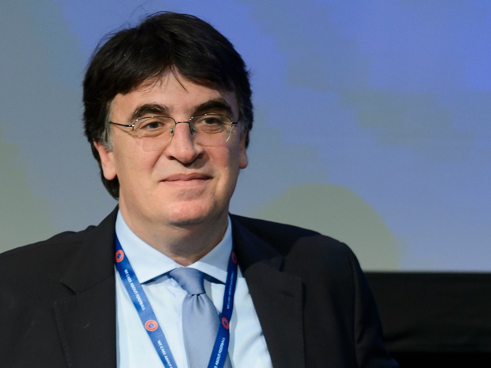 Theodore Theodoridis ist neuer UEFA-Generalsekretär Theodore Theodoridis ist neuer UEFA-Generalsekretär