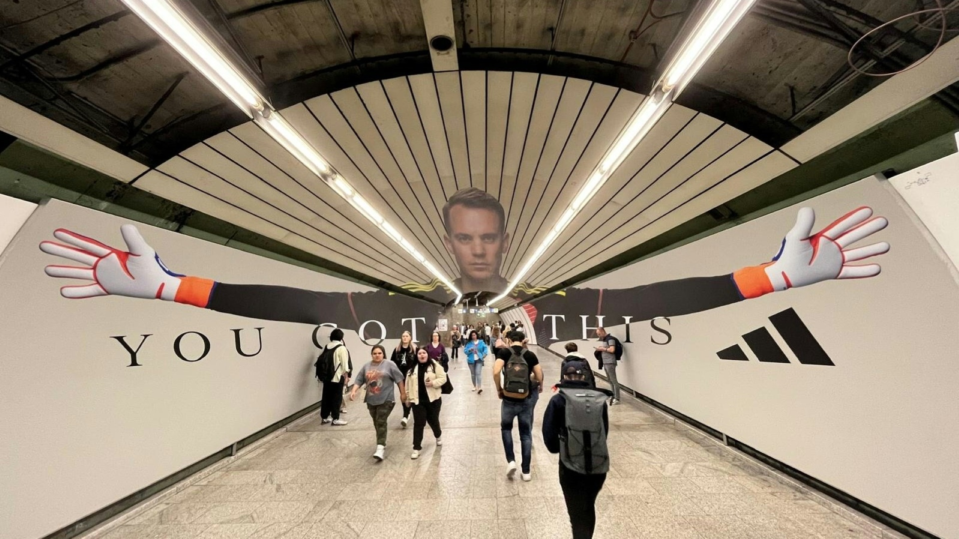 Manuel Neuer am Münchner Odeonsplatz