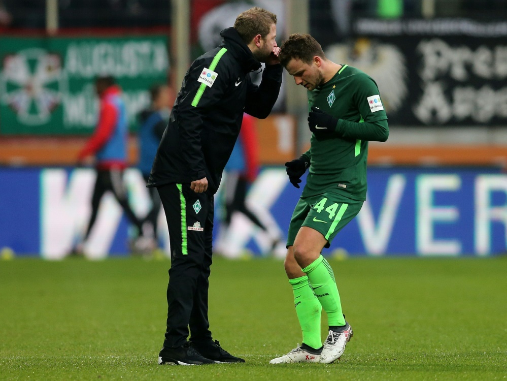 Bargfrede (r.) findet lobende Worte für Florian Kohfeldt Bargfrede (r.) findet lobende Worte für Florian Kohfeldt
