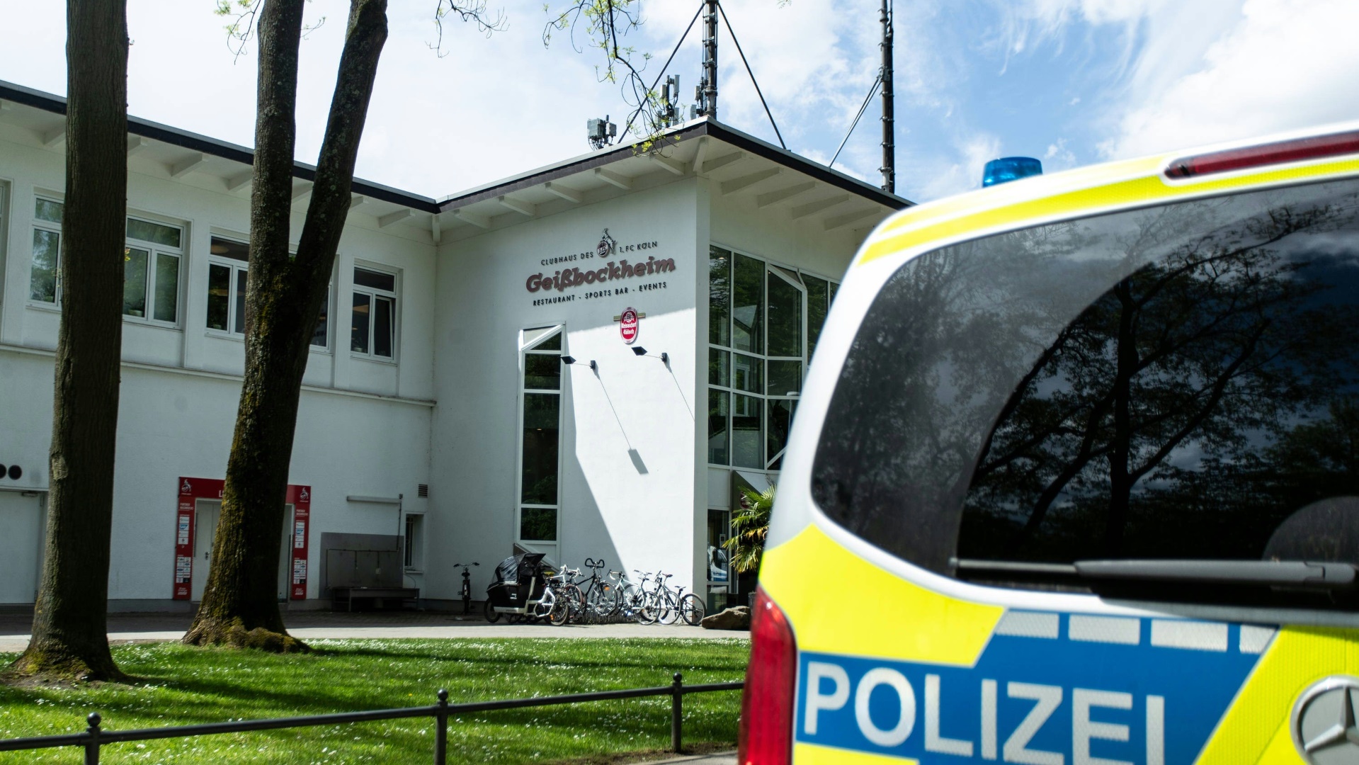 Am Geißbockheim war es zu einem Einsatz gekommen Am Geißbockheim war es zu einem Einsatz gekommen