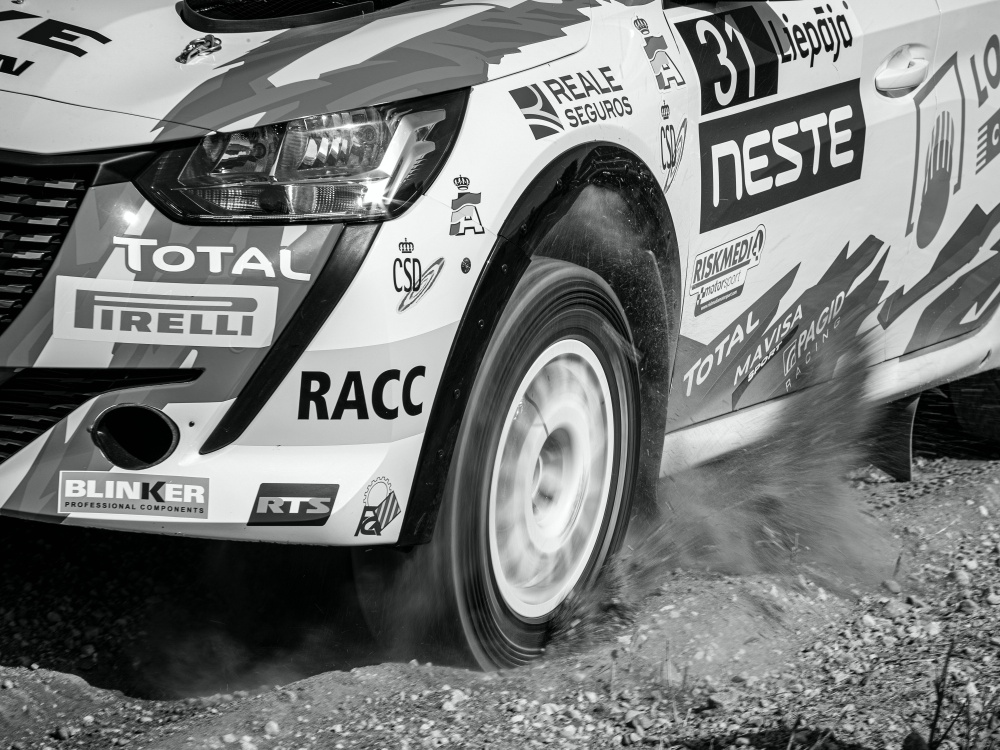 Bei der Rallye in Portugal hat sich ein tragischen Unfall ereignet Bei der Rallye in Portugal hat sich ein tragischen Unfall ereignet