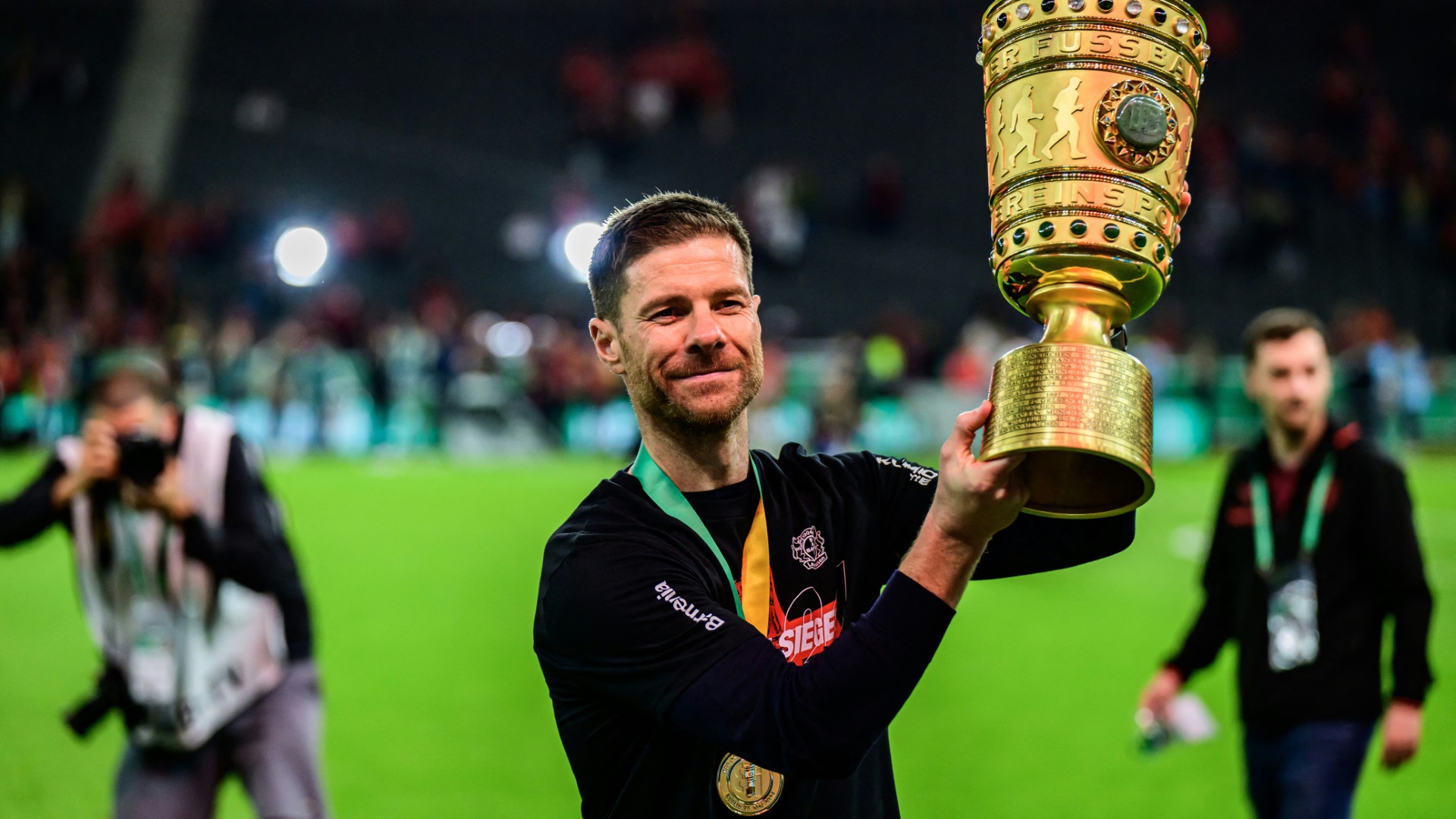 Alonso hatte Bayer zum Double geführt Alonso hatte Bayer zum Double geführt