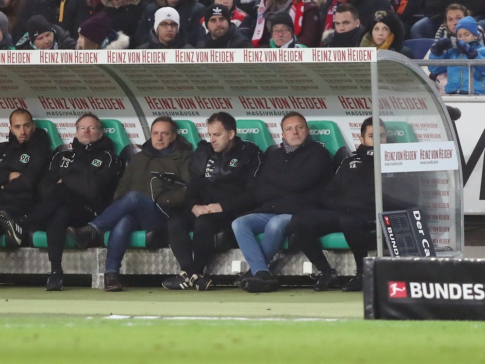 Pech beim Start in Trainingslager bei Hannover 96 Pech beim Start in Trainingslager bei Hannover 96
