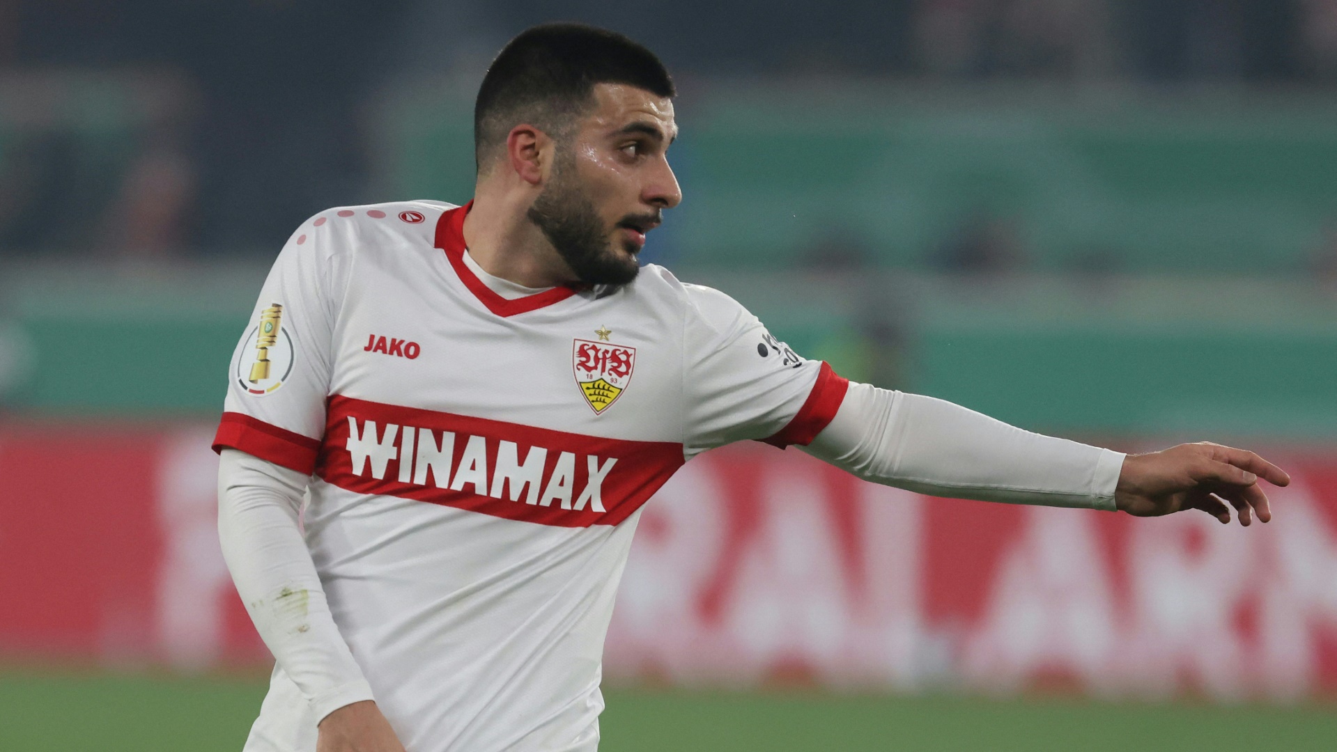 Der VfB Stuttgart streitet mit seinem Trikotsponsor Der VfB Stuttgart streitet mit seinem Trikotsponsor