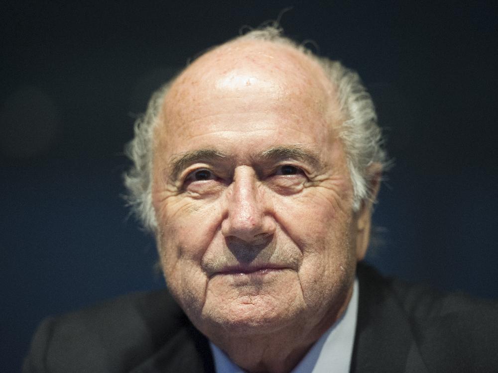 Blatter legt sich offen mit der UEFA an