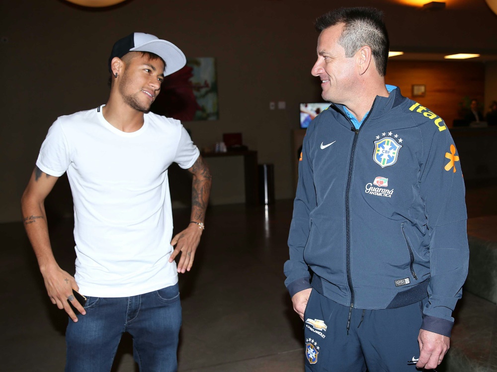 Dunga (r.) verhandelt um Olympia-Freigabe Neymars