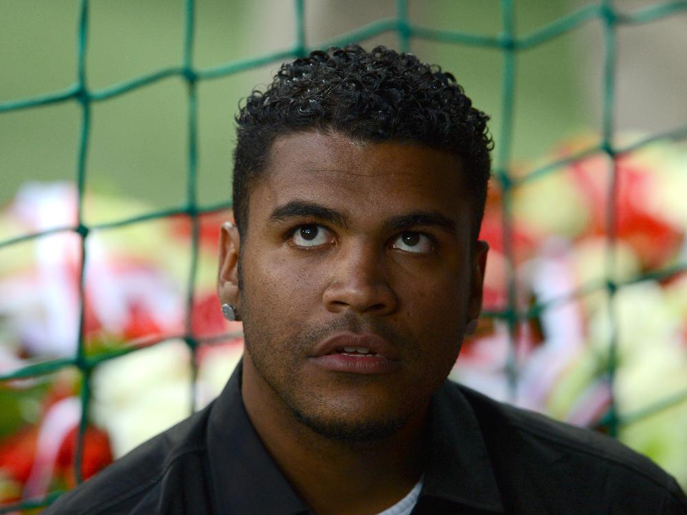 Breno hofft auf frühstmögliche Rückkehr in den Fußball Breno hofft auf frühstmögliche Rückkehr in den Fußball