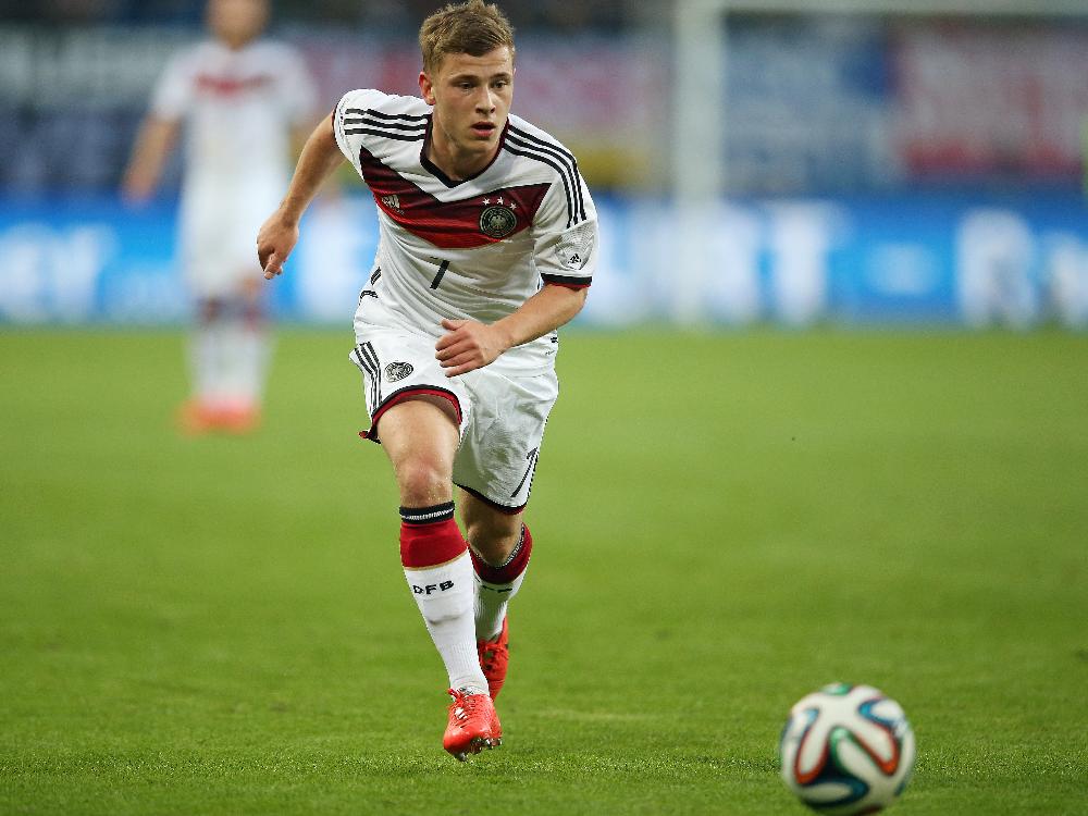 Max Meyer ist zehntjüngster Nationalspieler aller Zeiten Max Meyer ist zehntjüngster Nationalspieler aller Zeiten
