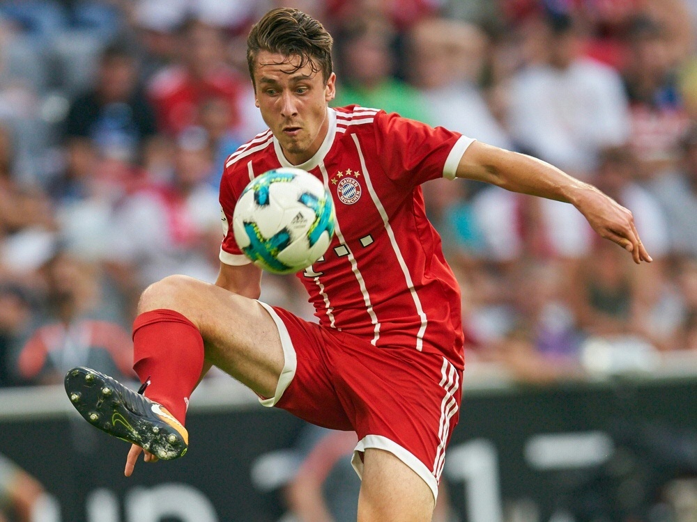 Adrian Fein erhält einen Drejahresvertrag als Profi beim FC Bayern