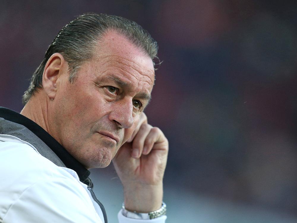 Huub Stevens denkt noch nicht an Vertragsverlängerung Huub Stevens denkt noch nicht an Vertragsverlängerung